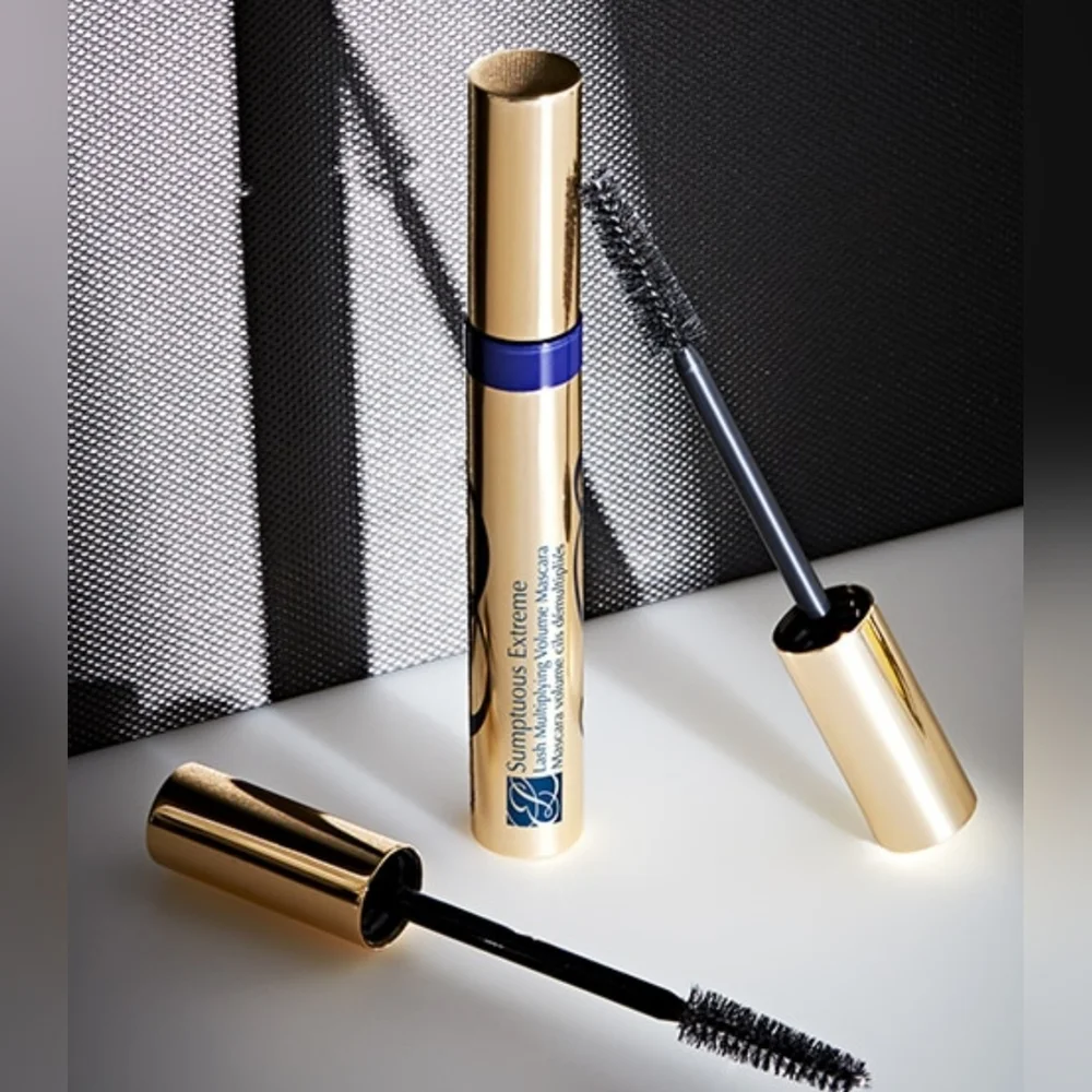 Estee Lauder Sumptuous ExtremeLash Multiplying Volume Mascara Extreme Black NEW